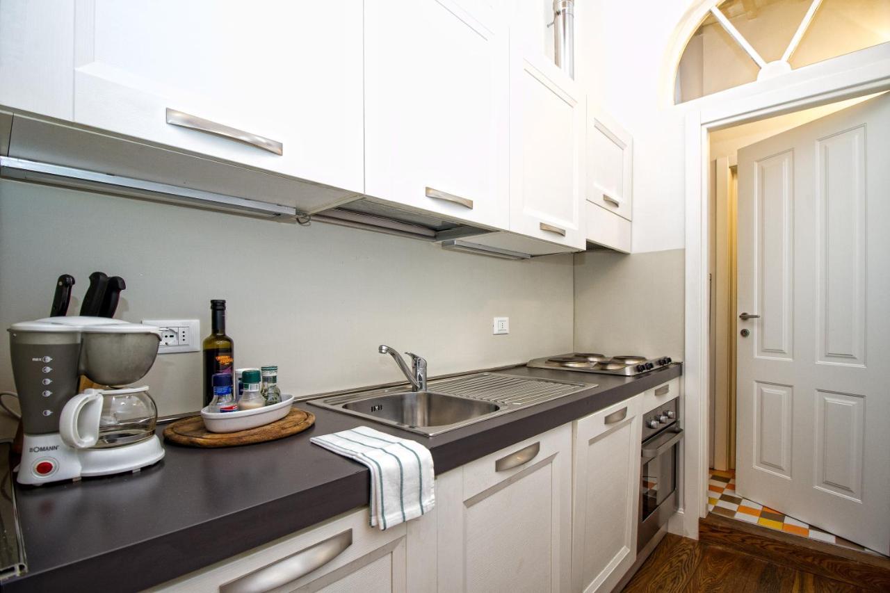 Charming Santa Croce Loft Apartment Флоренция Екстериор снимка